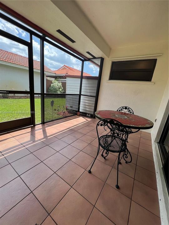 Recently Sold: $535,000 (4 beds, 2 baths, 1518 Square Feet)