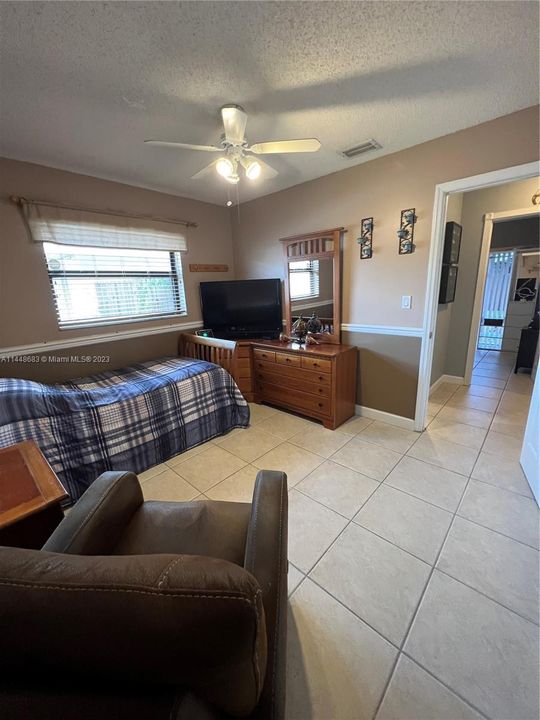 Recently Sold: $535,000 (4 beds, 2 baths, 1518 Square Feet)