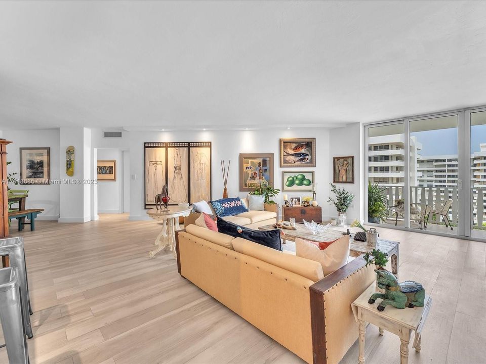 Recently Sold: $1,150,000 (1 beds, 1 baths, 950 Square Feet)