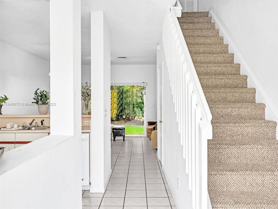 Recently Rented: $2,350 (2 beds, 2 baths, 1120 Square Feet)