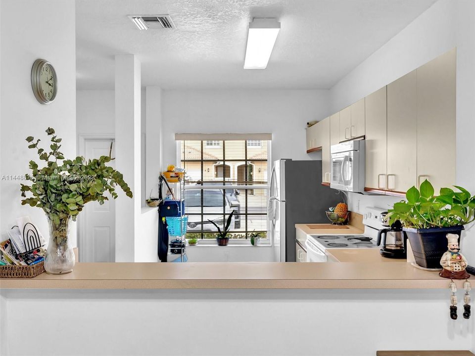 Recently Rented: $2,350 (2 beds, 2 baths, 1120 Square Feet)