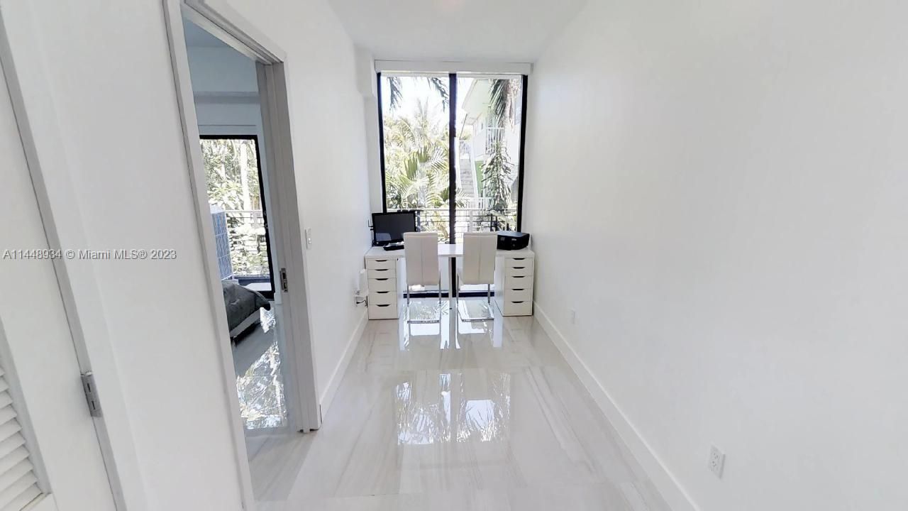 Недавно продано: $1,785,000 (4 спален, 3 ванн, 2286 Квадратных фут)