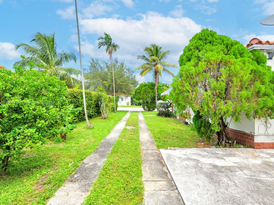 Recently Sold: $649,000 (2 beds, 1 baths, 1134 Square Feet)