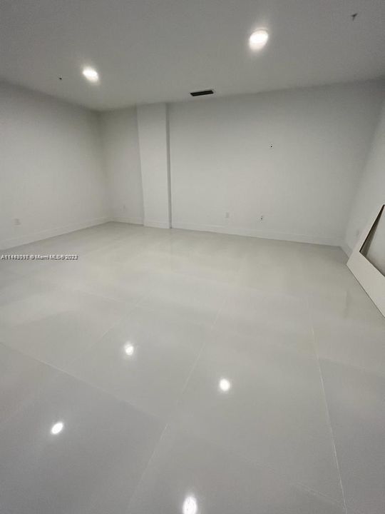 Recently Rented: $3,000 (2 beds, 2 baths, 0 Square Feet)