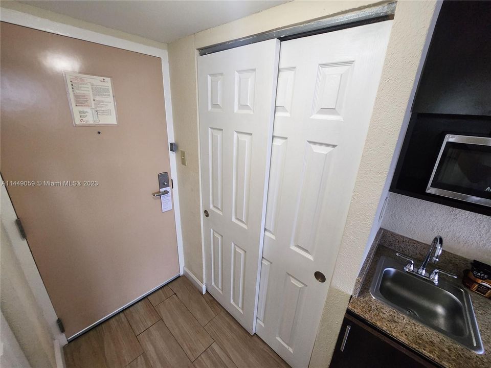 For Sale: $164,000 (0 beds, 1 baths, 360 Square Feet)