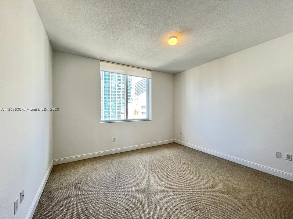 Recently Sold: $480,000 (1 beds, 1 baths, 963 Square Feet)