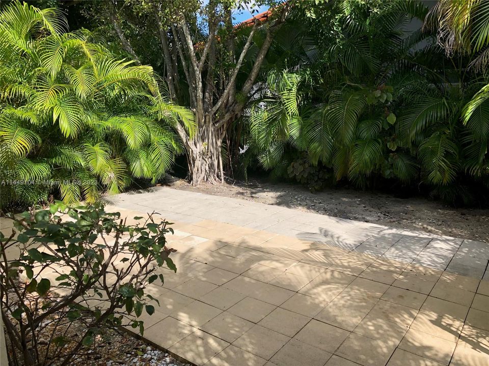 Recently Sold: $1,500,000 (0 beds, 0 baths, 1964 Square Feet)