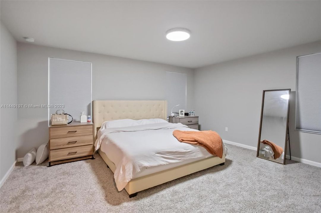 Vendido Recientemente: $469,900 (3 camas, 2 baños, 1758 Pies cuadrados)