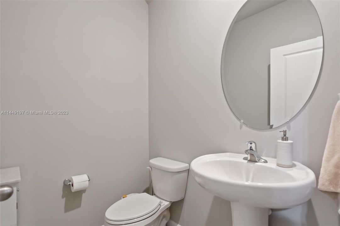 Vendido Recientemente: $469,900 (3 camas, 2 baños, 1758 Pies cuadrados)