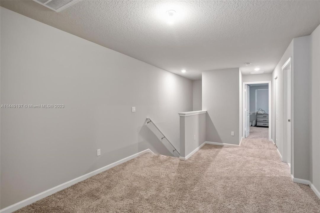 Vendido Recientemente: $469,900 (3 camas, 2 baños, 1758 Pies cuadrados)