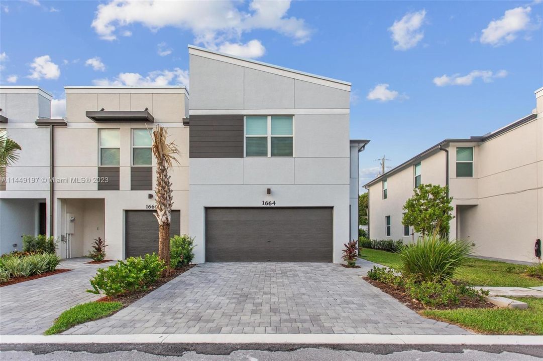 Vendido Recientemente: $469,900 (3 camas, 2 baños, 1758 Pies cuadrados)