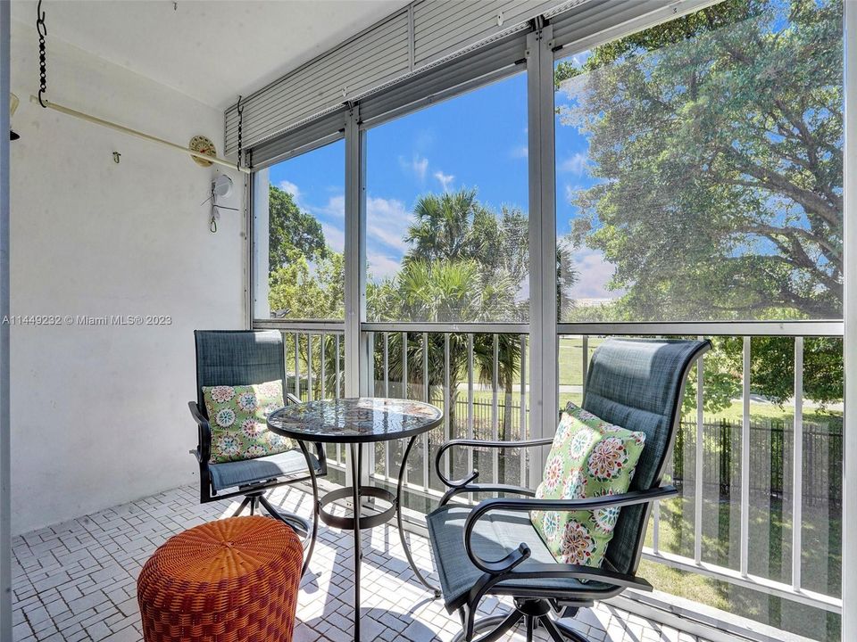 Recently Sold: $160,000 (1 beds, 1 baths, 672 Square Feet)