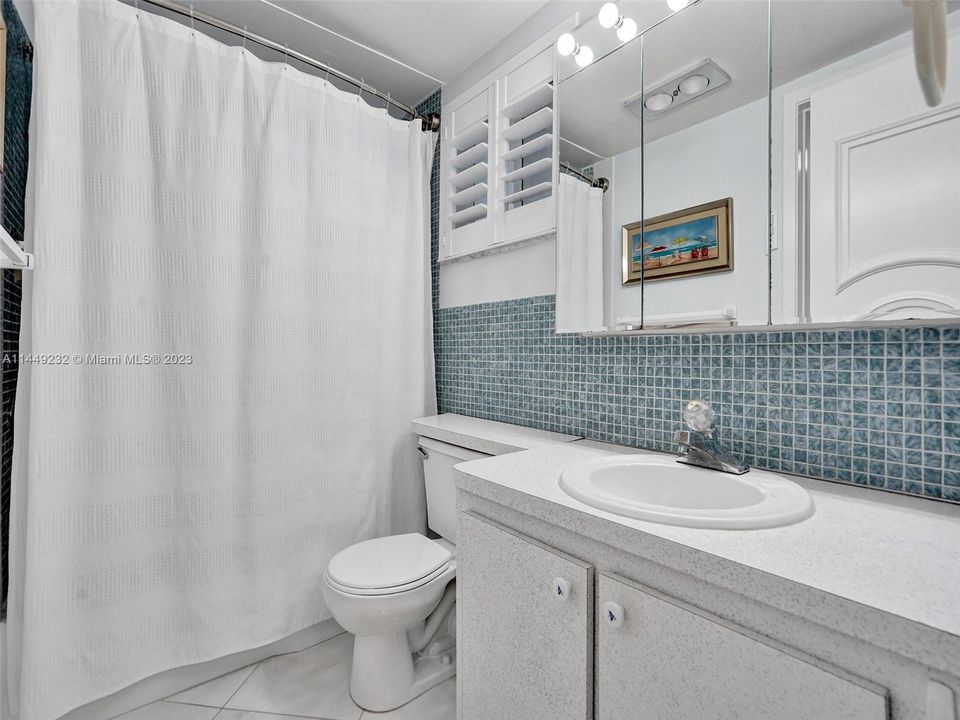 Recently Sold: $160,000 (1 beds, 1 baths, 672 Square Feet)