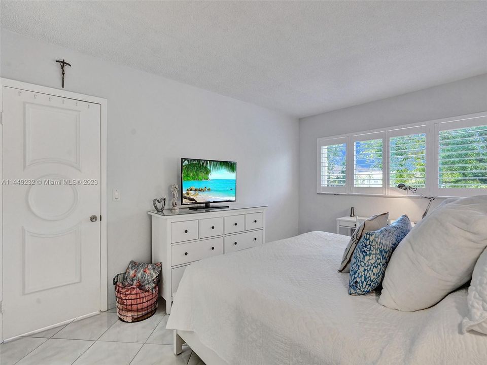 Recently Sold: $160,000 (1 beds, 1 baths, 672 Square Feet)