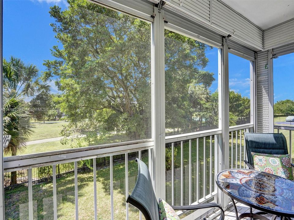 Recently Sold: $160,000 (1 beds, 1 baths, 672 Square Feet)