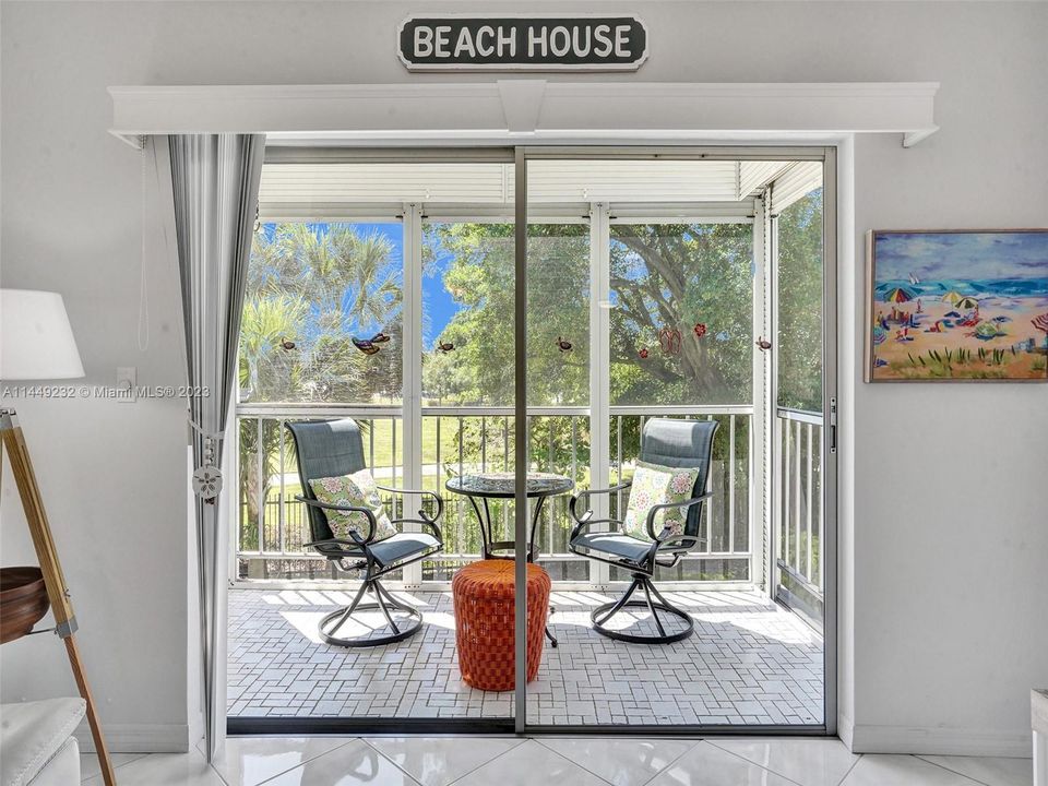 Recently Sold: $160,000 (1 beds, 1 baths, 672 Square Feet)