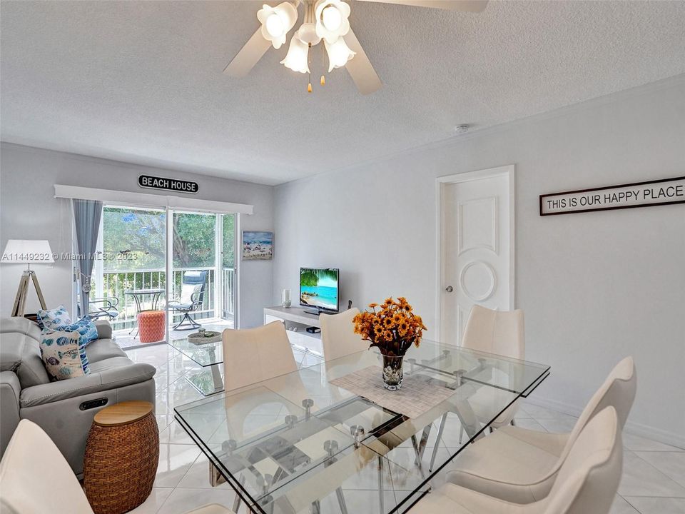 Recently Sold: $160,000 (1 beds, 1 baths, 672 Square Feet)