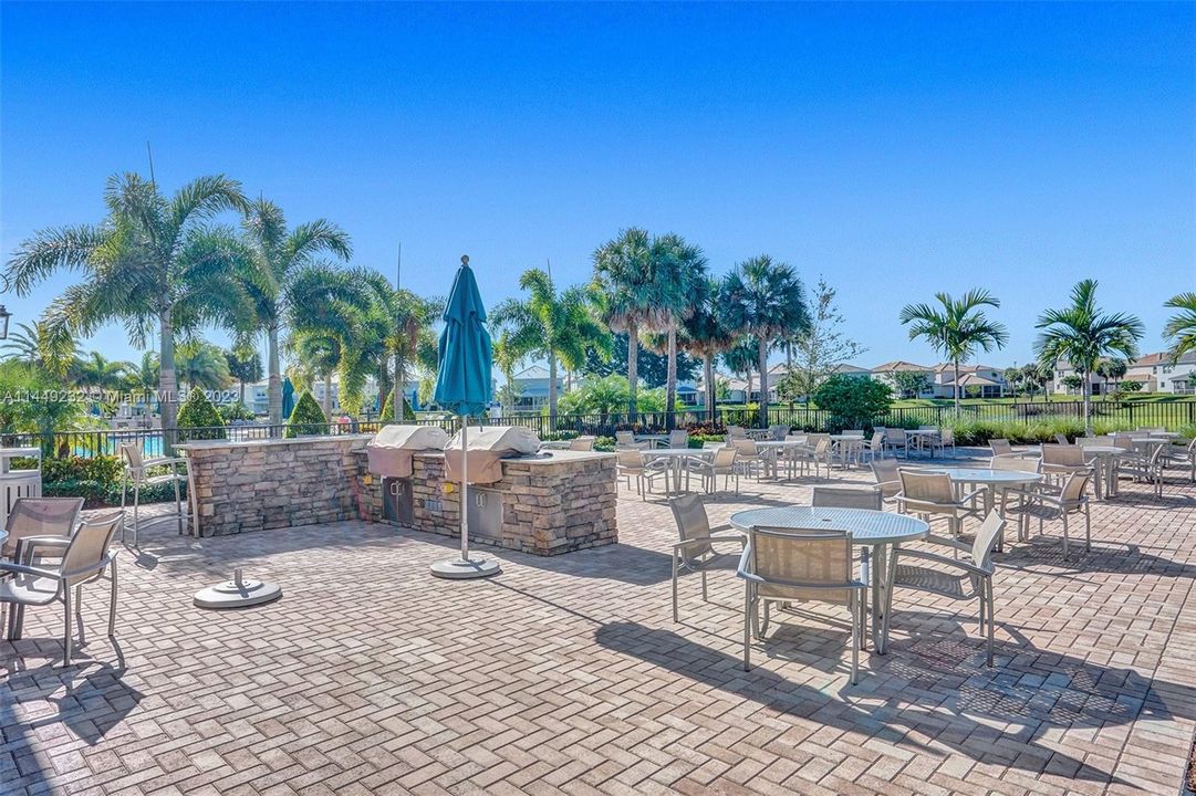 Recently Sold: $160,000 (1 beds, 1 baths, 672 Square Feet)