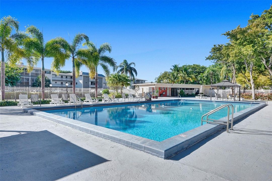 Recently Sold: $160,000 (1 beds, 1 baths, 672 Square Feet)