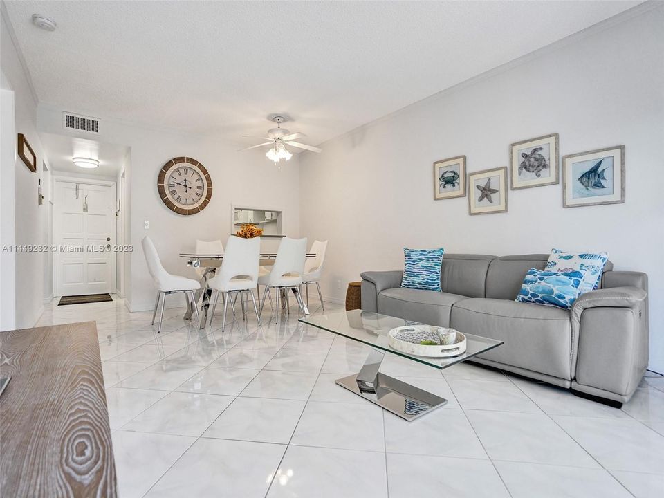 Recently Sold: $160,000 (1 beds, 1 baths, 672 Square Feet)