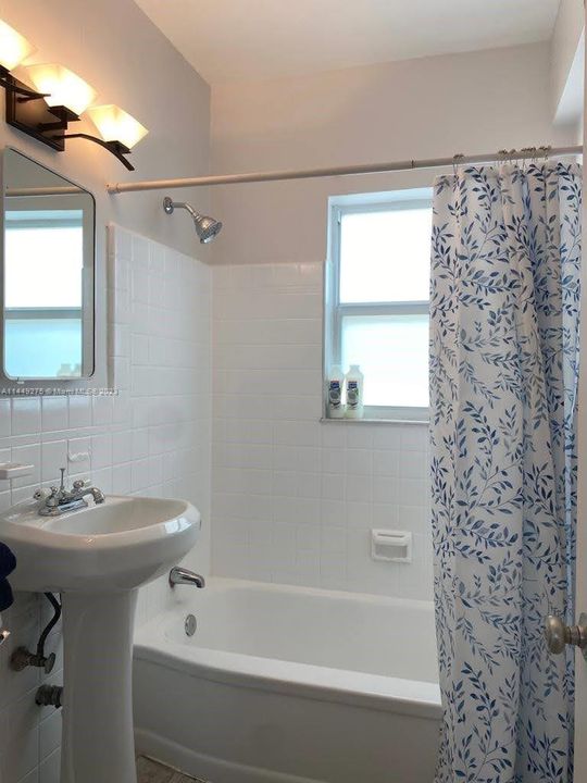 Недавно арендовано: $1,500 (1 спален, 1 ванн, 500 Квадратных фут)