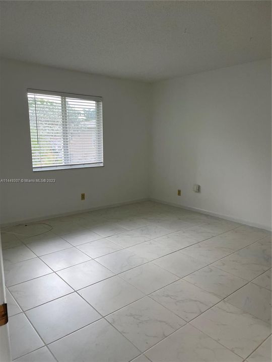 Recently Rented: $1,800 (2 beds, 2 baths, 1021 Square Feet)