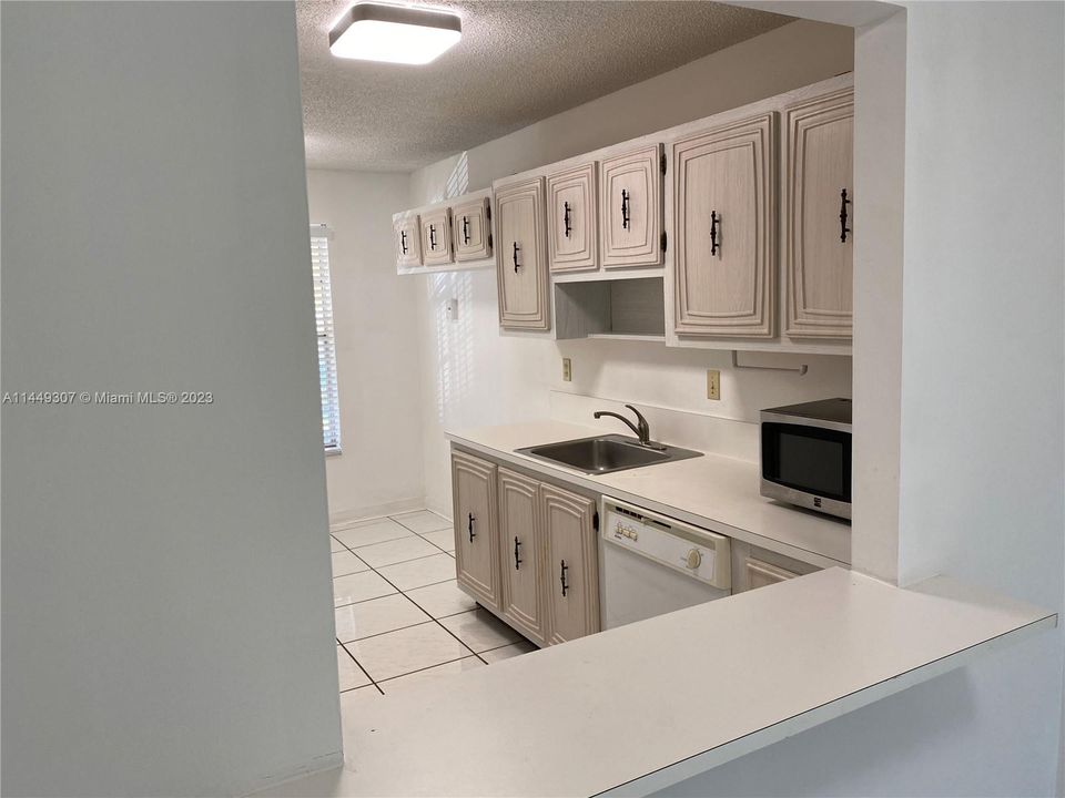 Recently Rented: $1,800 (2 beds, 2 baths, 1021 Square Feet)