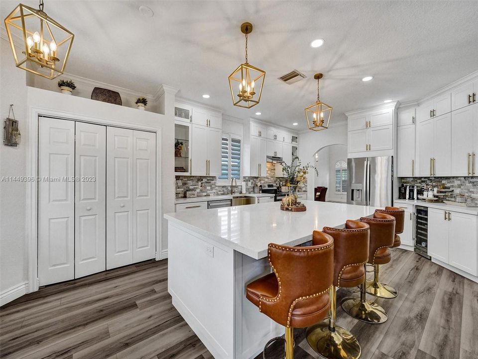 Recently Sold: $1,050,000 (5 beds, 3 baths, 3375 Square Feet)