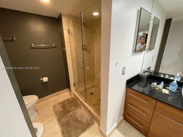 For Sale: $427,000 (1 beds, 2 baths, 1094 Square Feet)