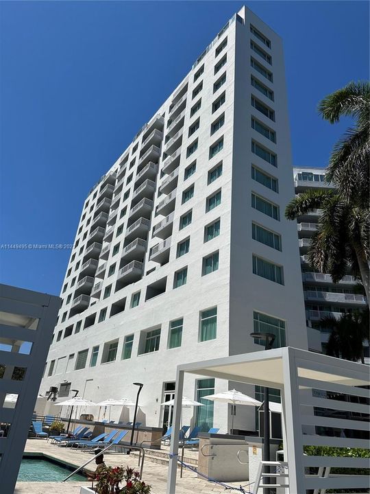 Недавно продано: $183,000 (1 спален, 1 ванн, 586 Квадратных фут)