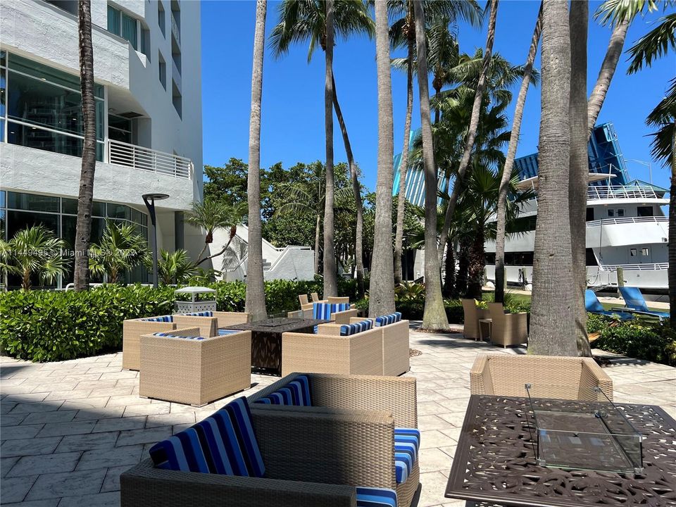 Недавно продано: $183,000 (1 спален, 1 ванн, 586 Квадратных фут)