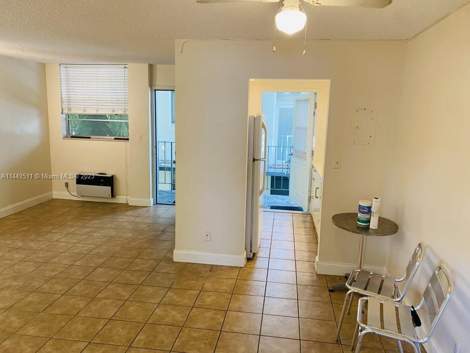 Недавно продано: $219,500 (1 спален, 1 ванн, 630 Квадратных фут)