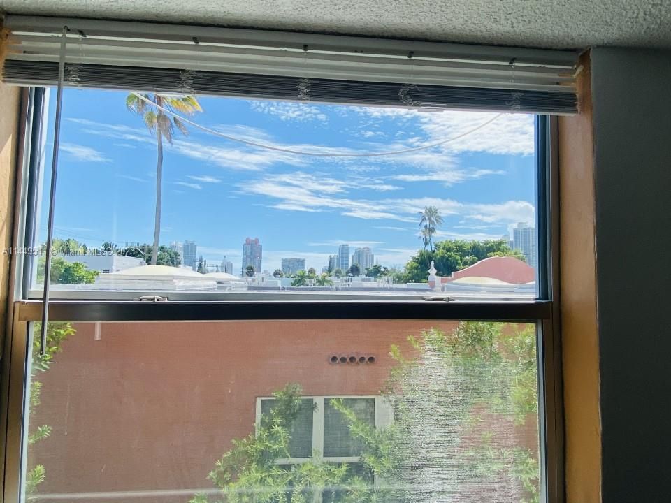 Недавно продано: $219,500 (1 спален, 1 ванн, 630 Квадратных фут)