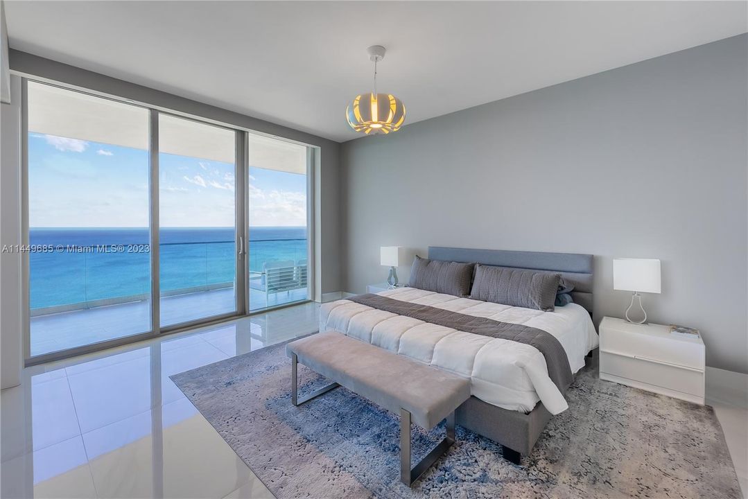 Vendido Recientemente: $4,735,000 (3 camas, 5 baños, 2468 Pies cuadrados)