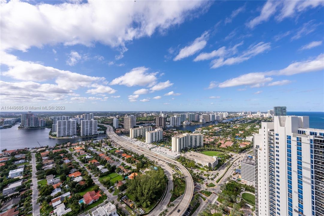 Vendido Recientemente: $4,735,000 (3 camas, 5 baños, 2468 Pies cuadrados)