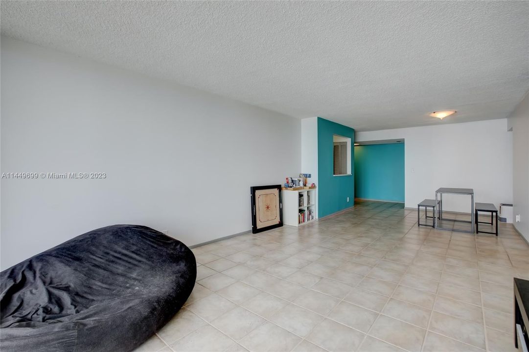 Недавно продано: $459,000 (2 спален, 2 ванн, 1250 Квадратных фут)