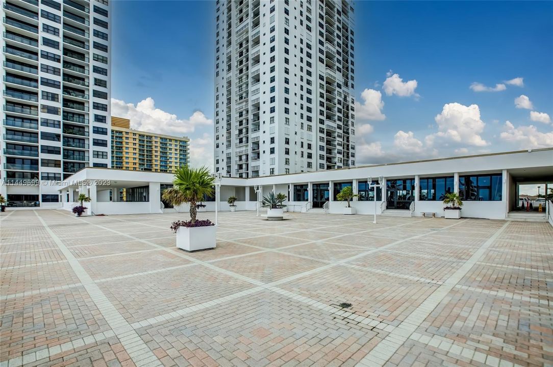 Недавно продано: $459,000 (2 спален, 2 ванн, 1250 Квадратных фут)