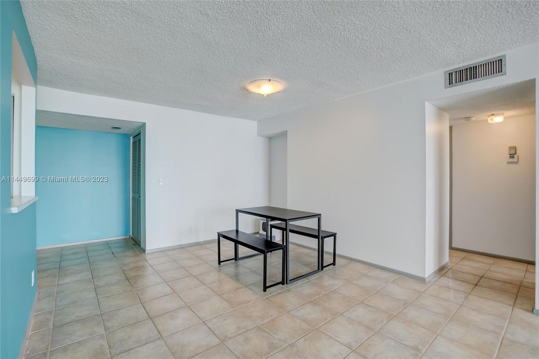 Недавно продано: $459,000 (2 спален, 2 ванн, 1250 Квадратных фут)