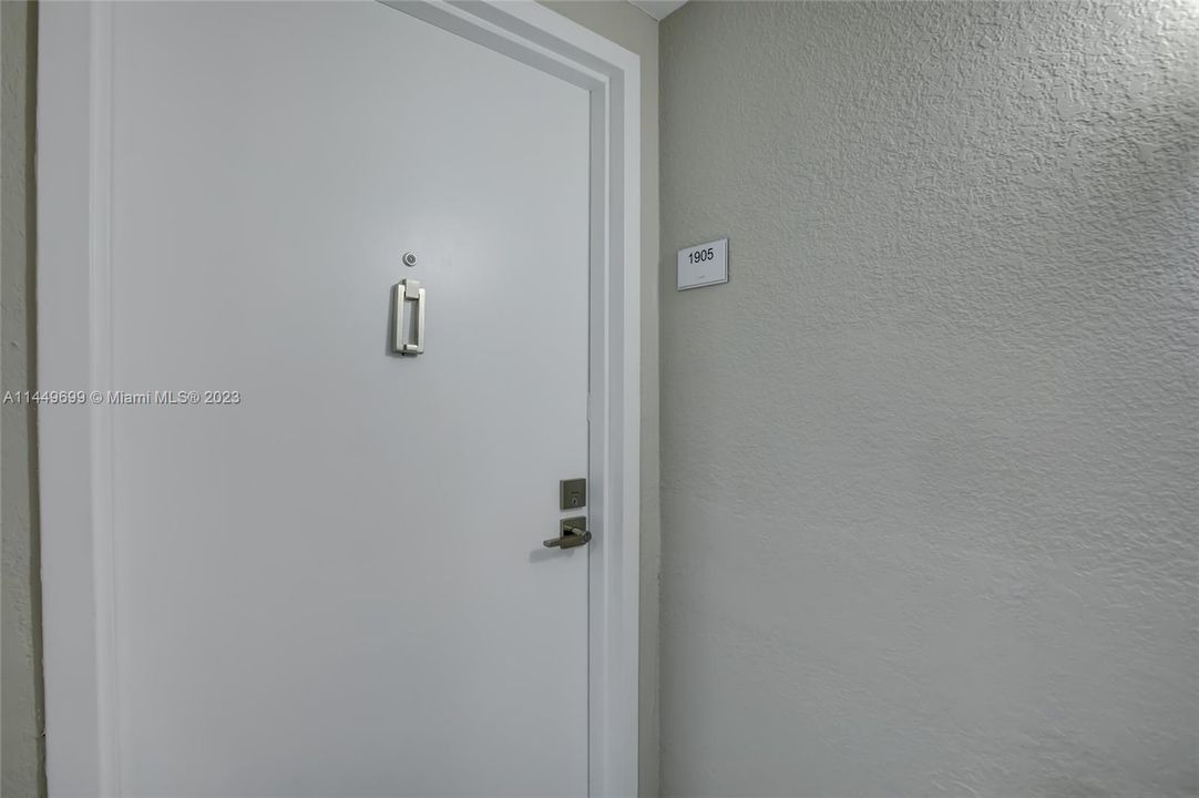 Недавно продано: $459,000 (2 спален, 2 ванн, 1250 Квадратных фут)