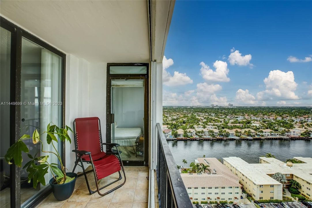 Недавно продано: $459,000 (2 спален, 2 ванн, 1250 Квадратных фут)