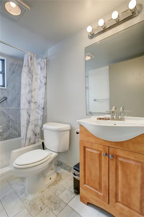 Недавно продано: $459,000 (2 спален, 2 ванн, 1250 Квадратных фут)