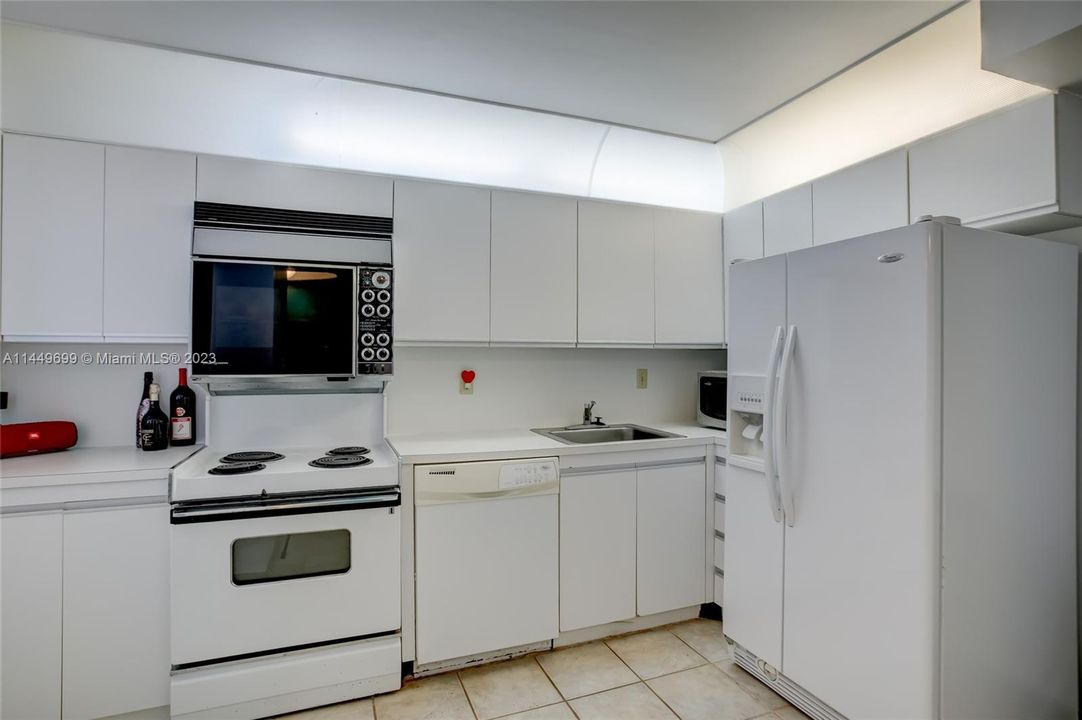 Недавно продано: $459,000 (2 спален, 2 ванн, 1250 Квадратных фут)