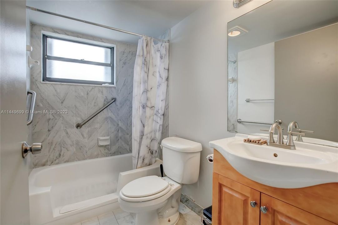 Недавно продано: $459,000 (2 спален, 2 ванн, 1250 Квадратных фут)