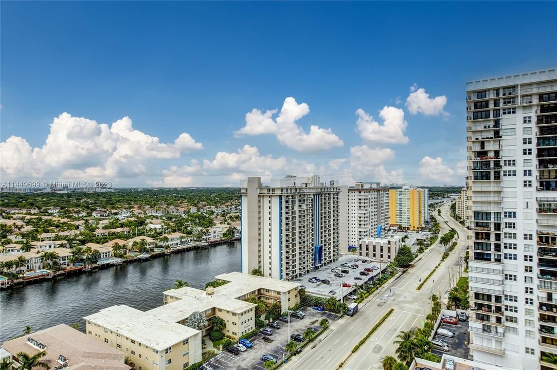 Недавно продано: $459,000 (2 спален, 2 ванн, 1250 Квадратных фут)