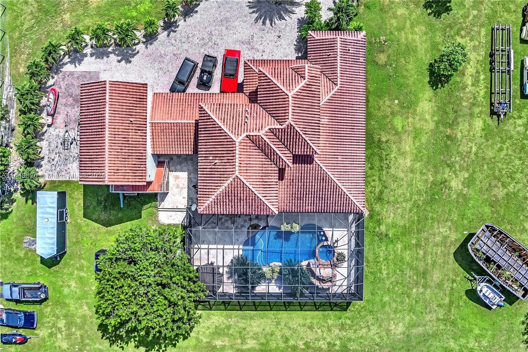 Vendido Recientemente: $1,509,900 (5 camas, 4 baños, 3945 Pies cuadrados)