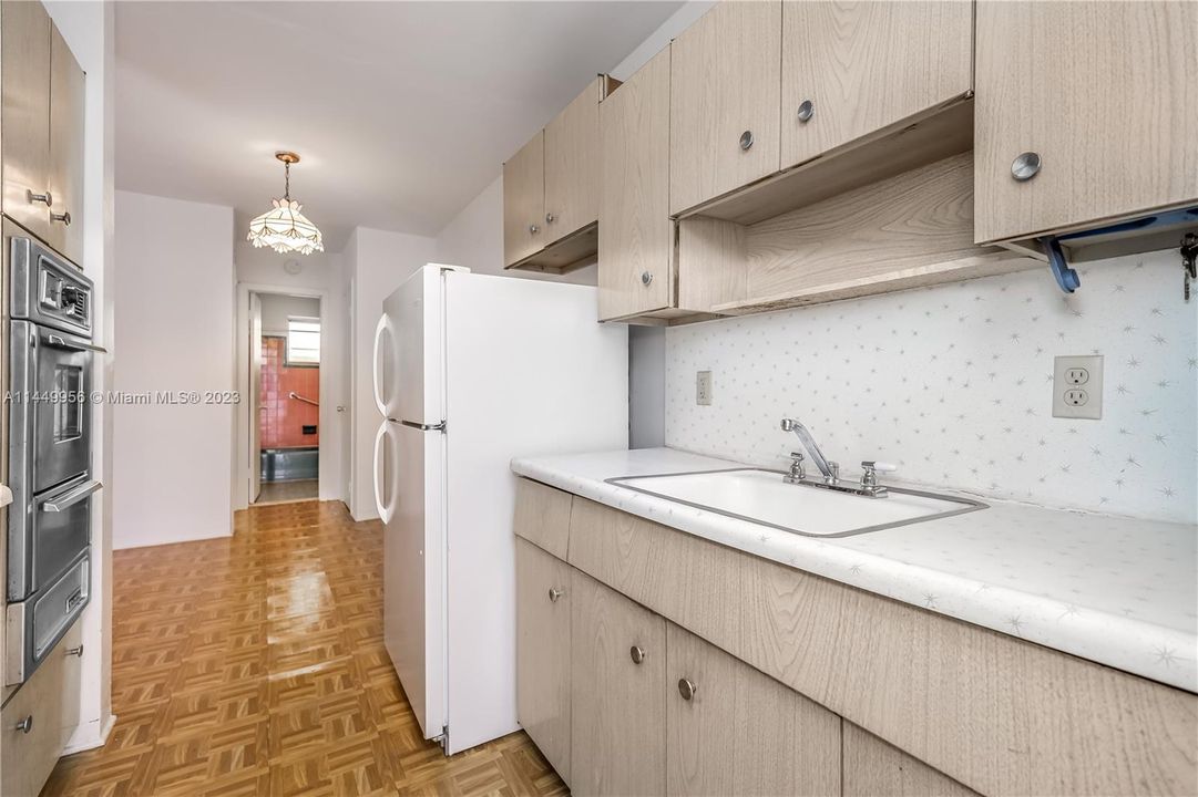 Недавно продано: $199,000 (1 спален, 1 ванн, 700 Квадратных фут)