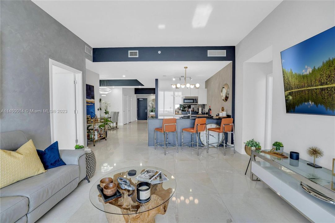 Recently Sold: $1,350,000 (2 beds, 3 baths, 1314 Square Feet)