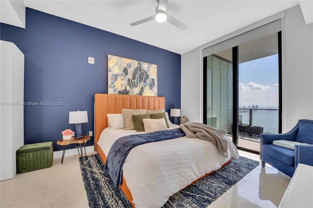 Recently Sold: $1,350,000 (2 beds, 3 baths, 1314 Square Feet)