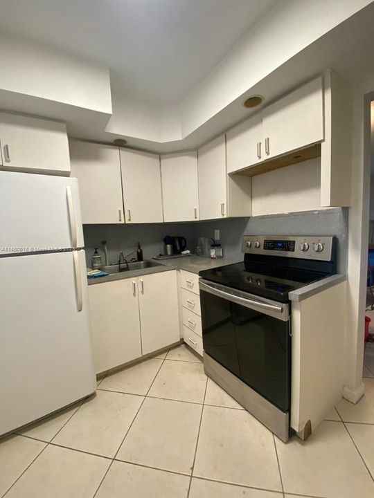 Recently Sold: $245,000 (2 beds, 1 baths, 965 Square Feet)