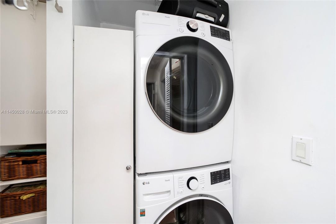 Недавно продано: $475,000 (2 спален, 2 ванн, 1234 Квадратных фут)